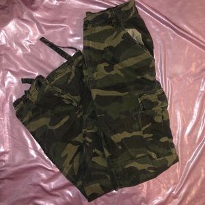 Brandy Melville camo cargo pants